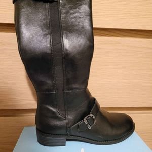 Knee high riding black boots